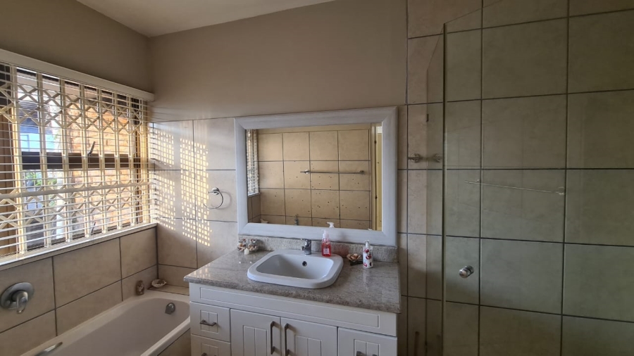 7 Bedroom Property for Sale in Morgans Bay Eastern Cape
